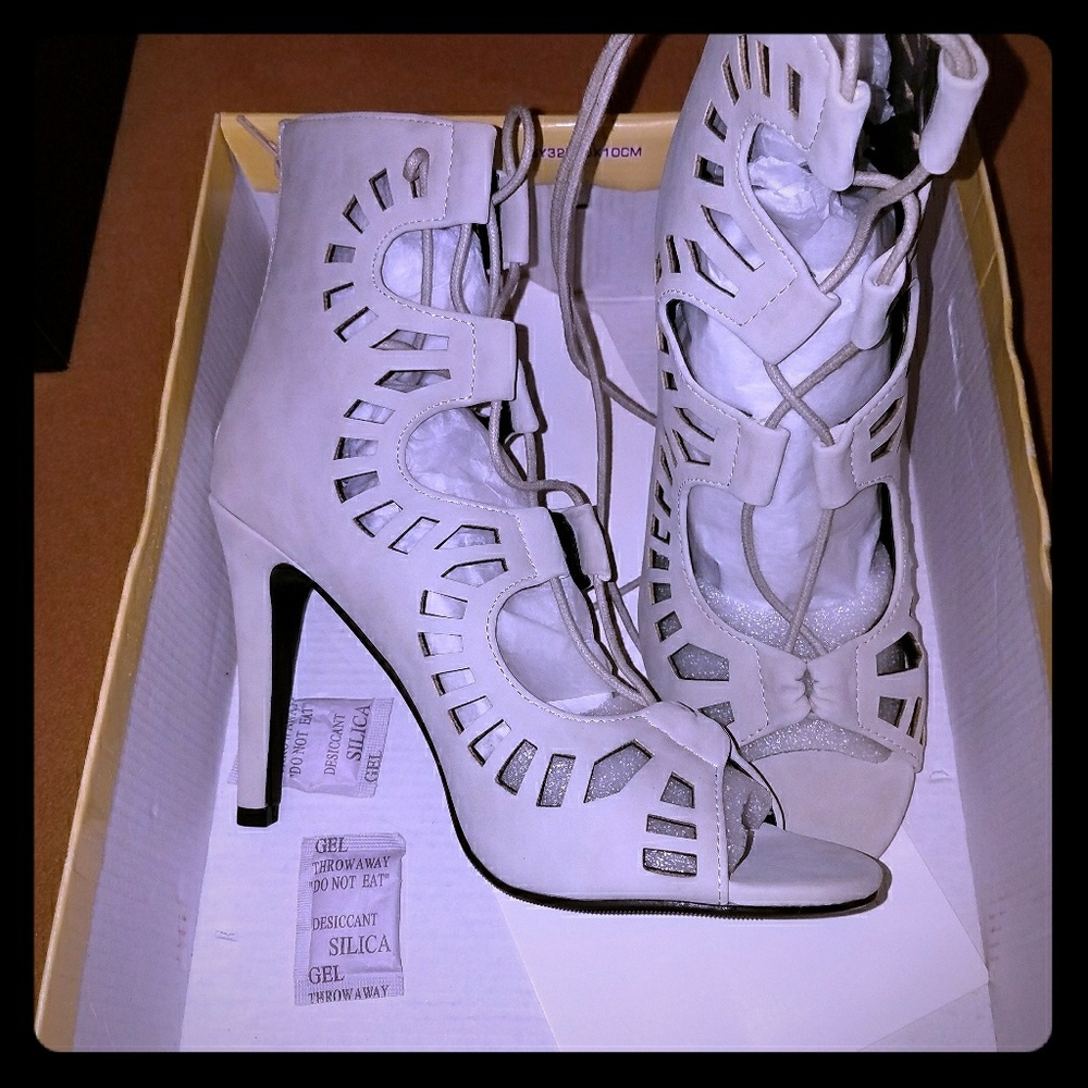 Dove grey ankle boot